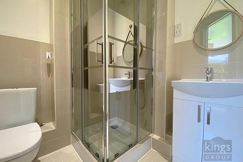 39 Cobham Close, Enfield, EN1 3SD
