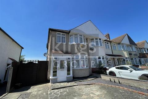 39 Russell Road, Chingford, London, E4 8HA