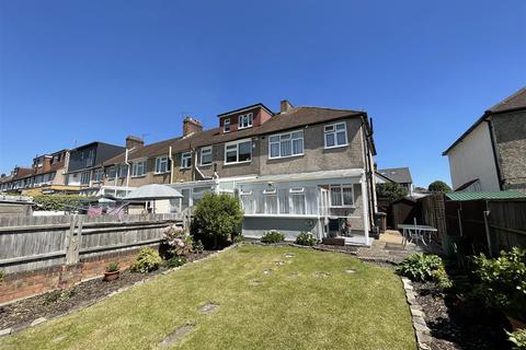 39 Russell Road, Chingford, London, E4 8HA