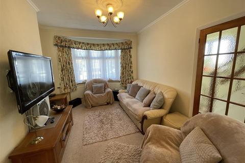 39 Russell Road, Chingford, London, E4 8HA