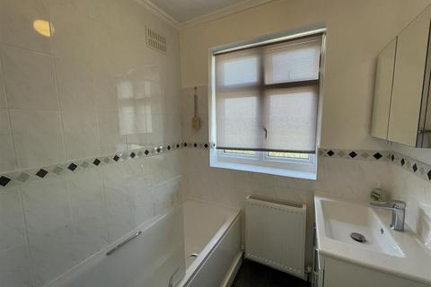 39 Russell Road, Chingford, London, E4 8HA