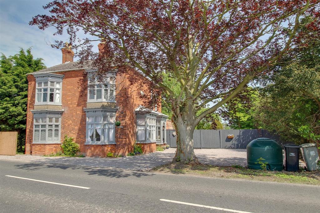 Sutton Road, Huttoft 4 bed detached house £355,000