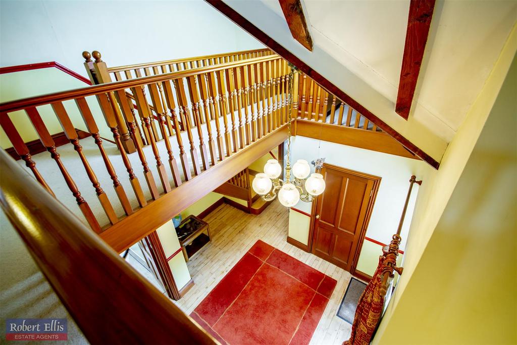Galleried First Floor Landing