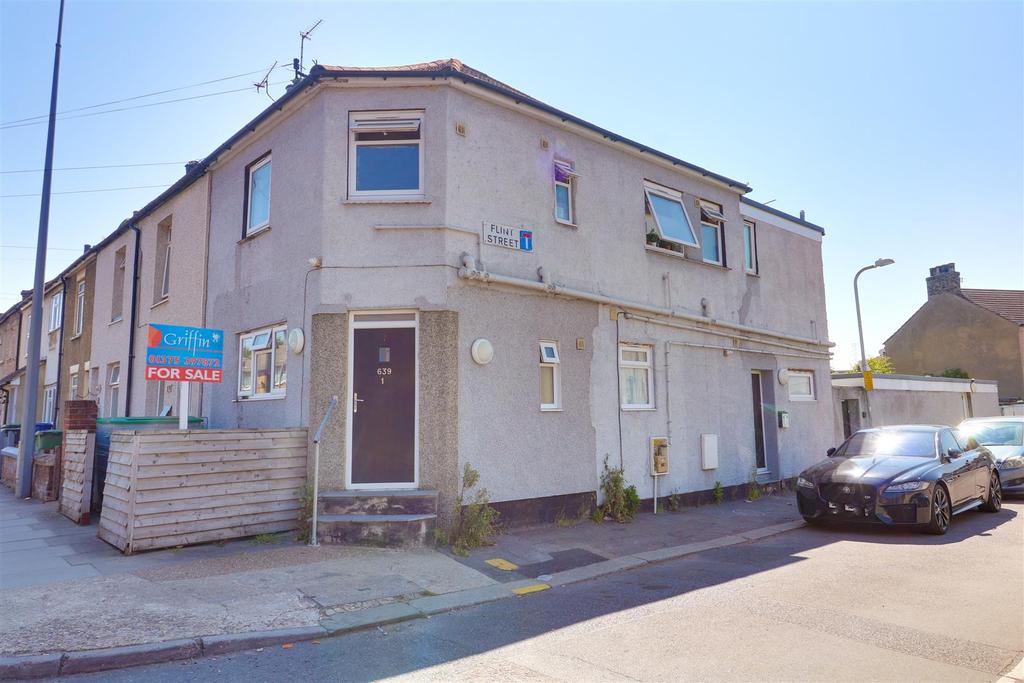 London Road, West Thurrock 5 bed end of terrace house £475,000