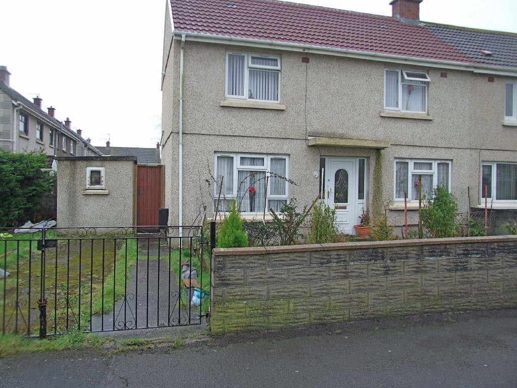 Iscoed, Llanelli 3 bed semidetached house £107,500