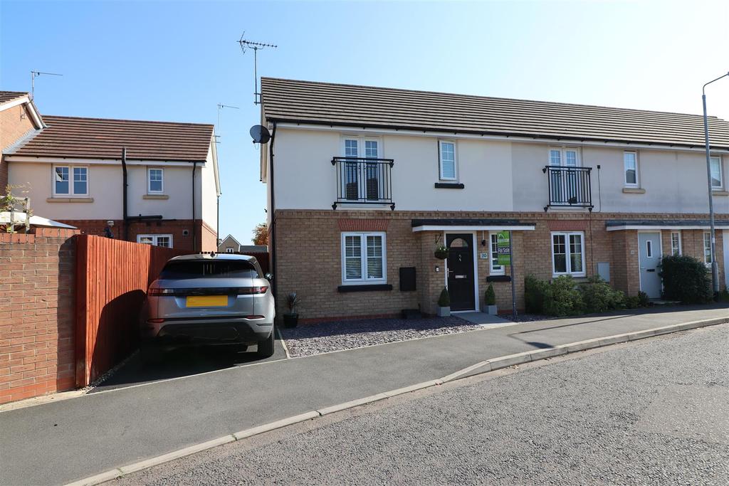 Husthwaite Road, Brough 2 bed end of terrace house £170,000