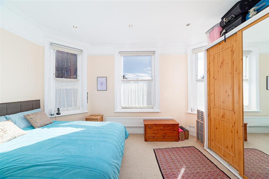4 Cumberland Mansions West End Lane NW6 1 LL-7.jpg