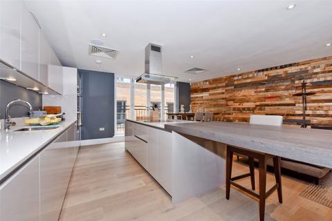 2 bedroom apartment to rent, Victoria Street, Windsor, Berkshire, SL4