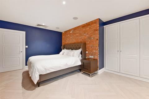 2 bedroom apartment to rent, Victoria Street, Windsor, Berkshire, SL4