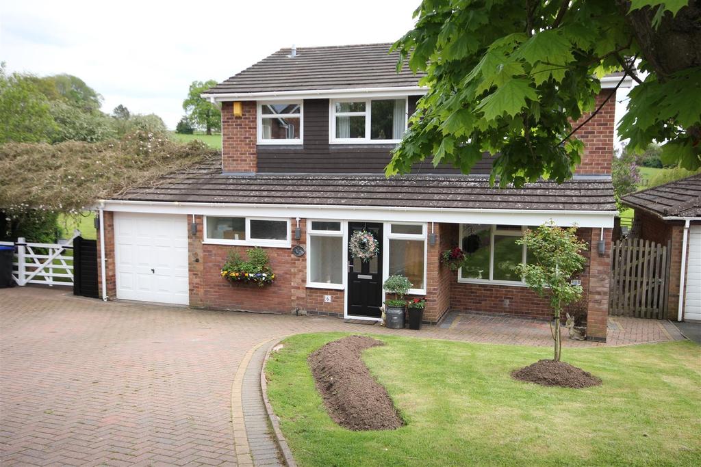 Chestnut Close, Tean 4 bed detached house £465,000