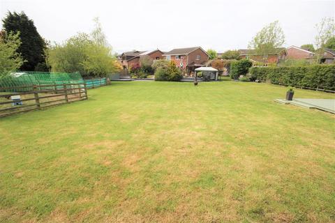 6 Chestnut Close, Tean, Stoke-on-trent, ST10 4JD