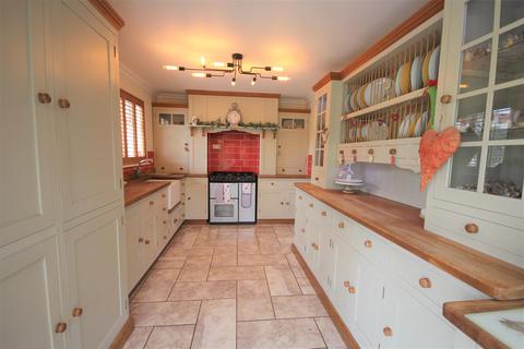 6 Chestnut Close, Tean, Stoke-on-trent, ST10 4JD