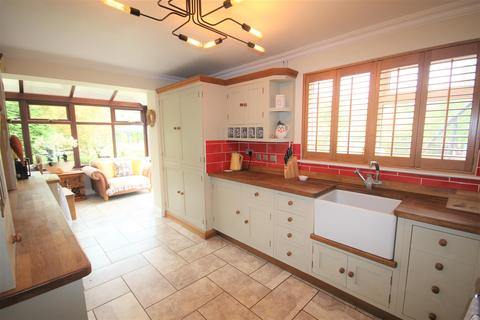 6 Chestnut Close, Tean, Stoke-on-trent, ST10 4JD