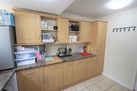 6 Chestnut Close, Tean, Stoke-on-trent, ST10 4JD