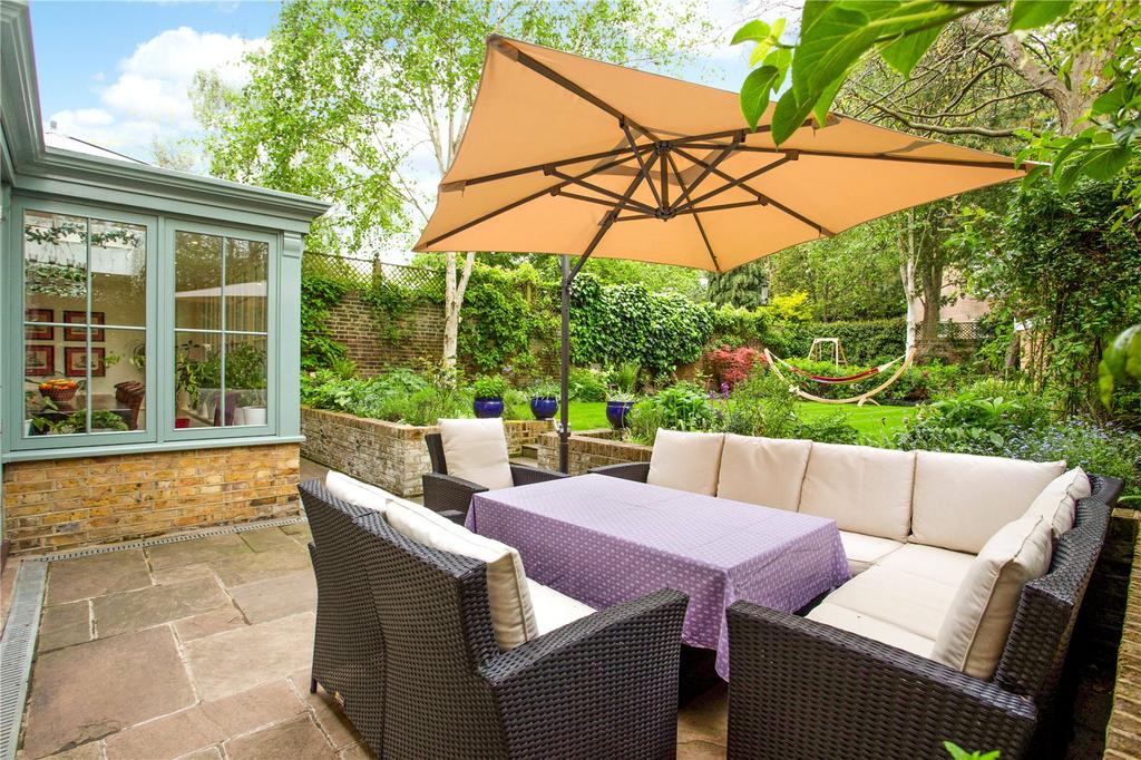 Al Fresco Dining