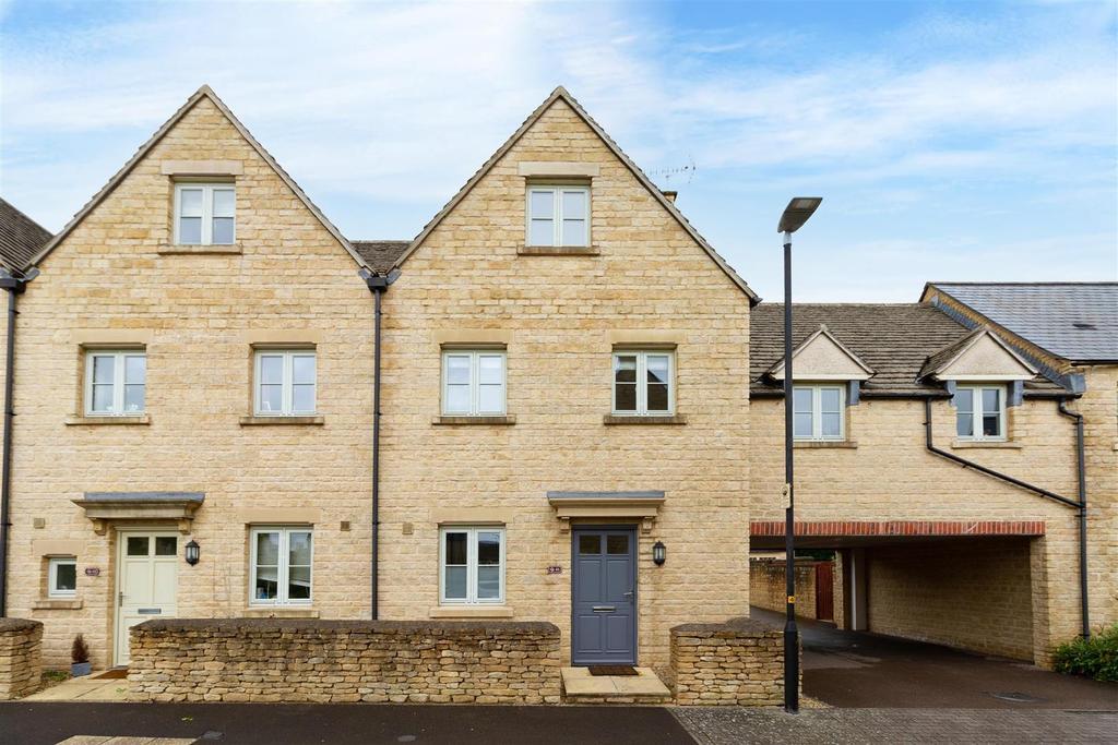 Forstall Way - Cirencester - GL7 4 bed house - £400,000