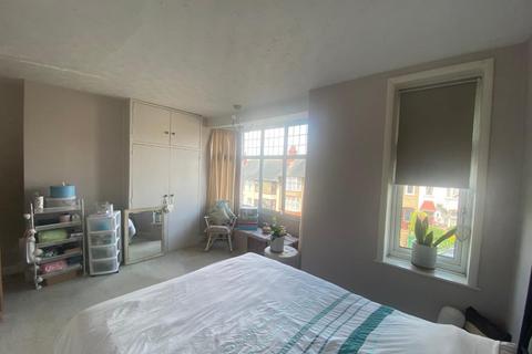73 Murray Avenue, Northampton, NN2 7BS