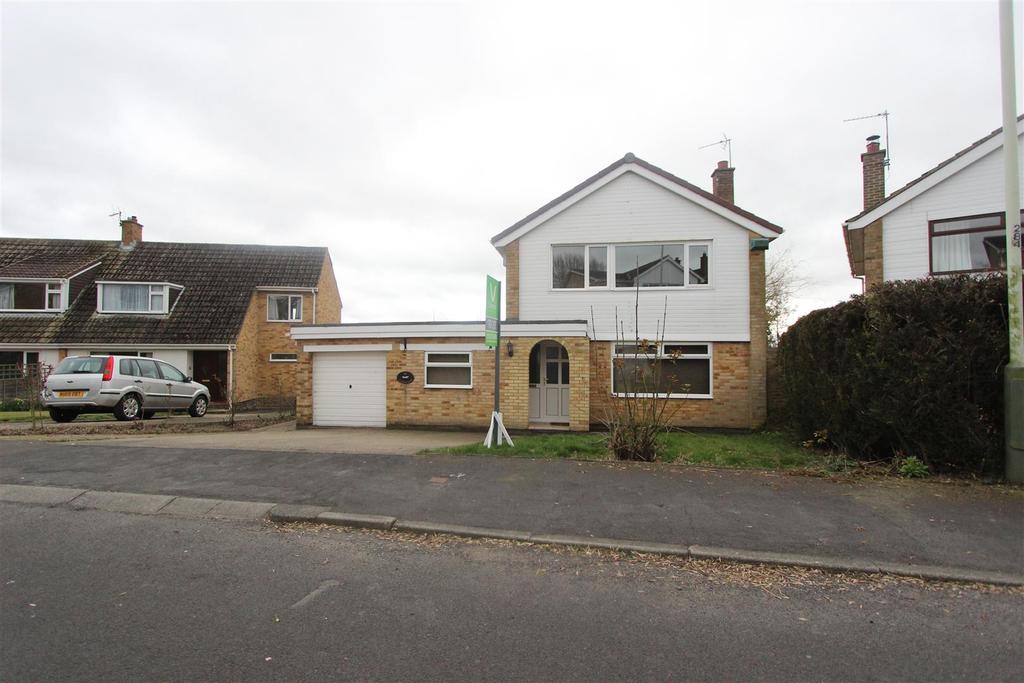 Westwood Avenue, Heighington 3 bed detached house £750 pcm (£173 pw)