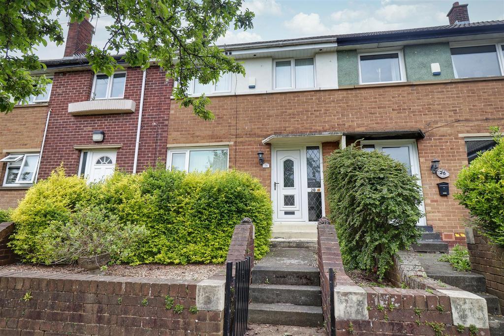 Broadgate Drive, Horsforth, Leeds 3 bed terraced house £775 pcm (£179 pw)