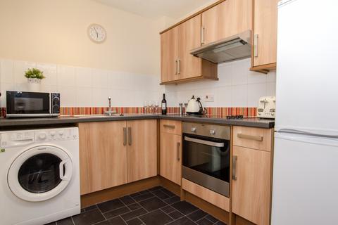 1 bedroom flat to rent, Town Mead, Rh11 7EH