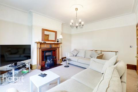 4 Berkeley Avenue, Nottingham, NG3 5BU