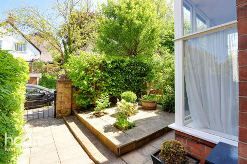 4 Berkeley Avenue, Nottingham, NG3 5BU