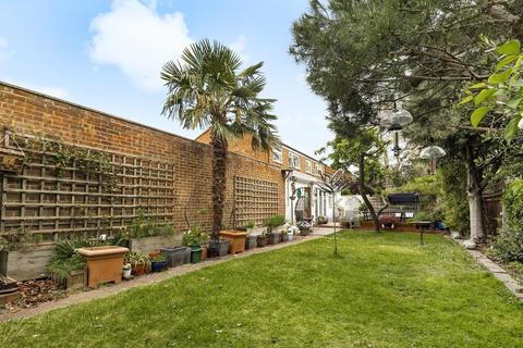 7 Dumbleton Close, Kingston Upon Thames, KT1 3ST