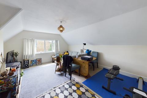 2 bedroom flat to rent, St. Mildreds Road, London, SE12