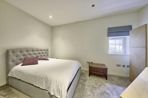 1 bedroom apartment to rent, Hampton Court Road, Kingston Upon Thames KT1