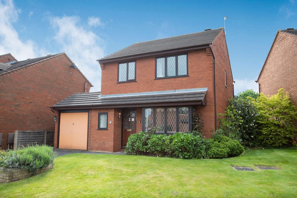 Richmond Drive, Lichfield 3 bed detached house £350,000