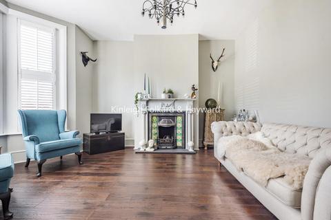 72 Hazelbank Road, Catford, London, SE6 1TQ