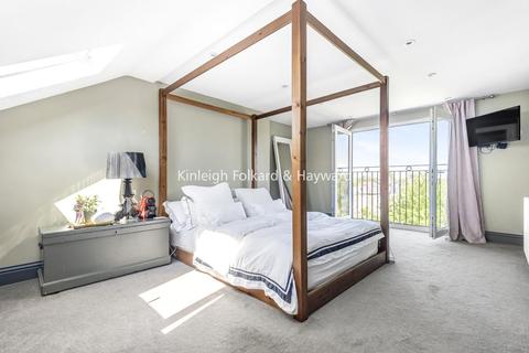 72 Hazelbank Road, Catford, London, SE6 1TQ