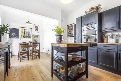 72 Hazelbank Road, Catford, London, SE6 1TQ