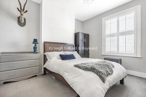 72 Hazelbank Road, Catford, London, SE6 1TQ