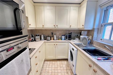 2 bedroom flat for sale, Fordingbridge