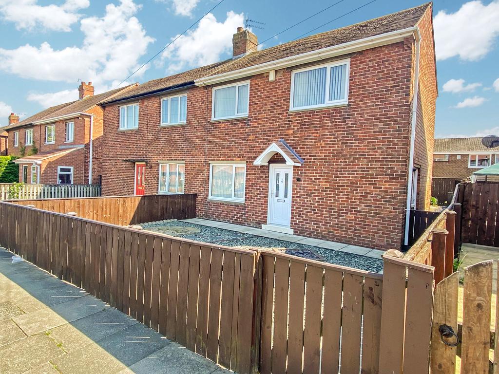 Fern Drive, Dudley, Cramlington, Tyne... 2 bed semidetached house £