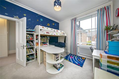 19 Salisbury Road, Richmond, TW9 2JB