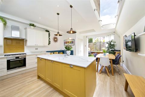 19 Salisbury Road, Richmond, TW9 2JB
