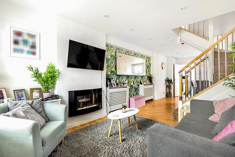 81 Denzil Road, Guildford, GU2 7NG
