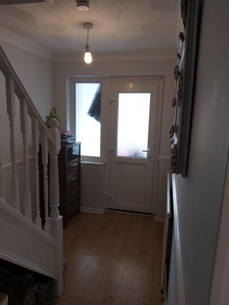 Barr Road, Gravesend 4 bed semidetached house £1,450 pcm (£335 pw)