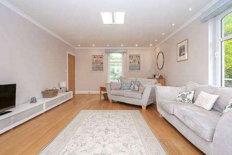 Torvean Connaught Terrace, Crieff, PH7 3EH