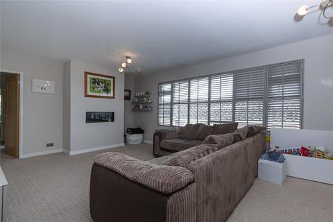 8 Guildway, Halifax, HX2 7RR