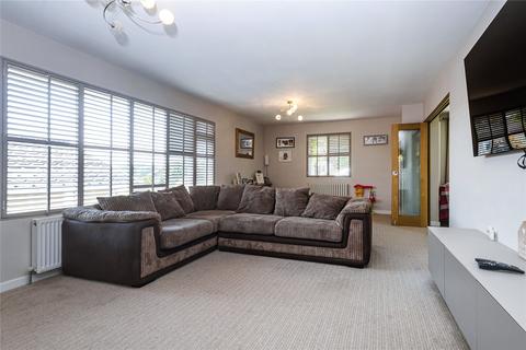 8 Guildway, Halifax, HX2 7RR