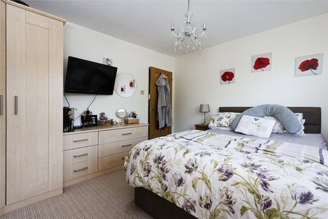 8 Guildway, Halifax, HX2 7RR