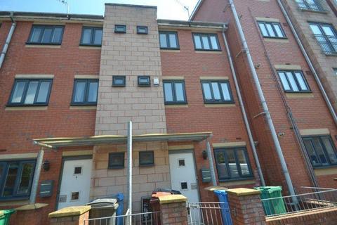 4 bedroom townhouse to rent, New Welcome Street, Hulme,  Manchester, M15 5NA