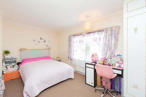 124 Arrowsmith Road, Chigwell, IG7 4PF