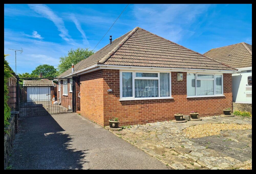 Salisbury Road, Totton, Southampton SO40 3 bed detached bungalow £365,000