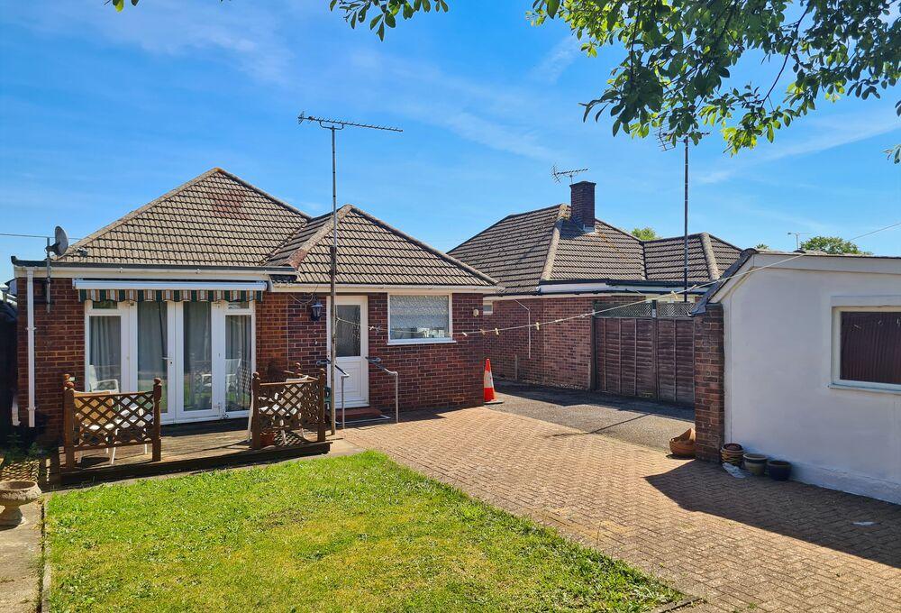 Salisbury Road, Totton, Southampton SO40 3 bed detached bungalow £365,000