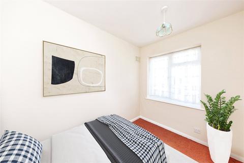 10 Mallard Close, Upminster, RM14 1EL