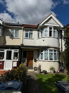 3 bedroom apartment to rent, Malvern Avenue, Harrow, HA2